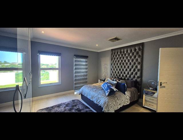 3 BEDROOM APARTMENT FOR SALE IN LA LUCIA